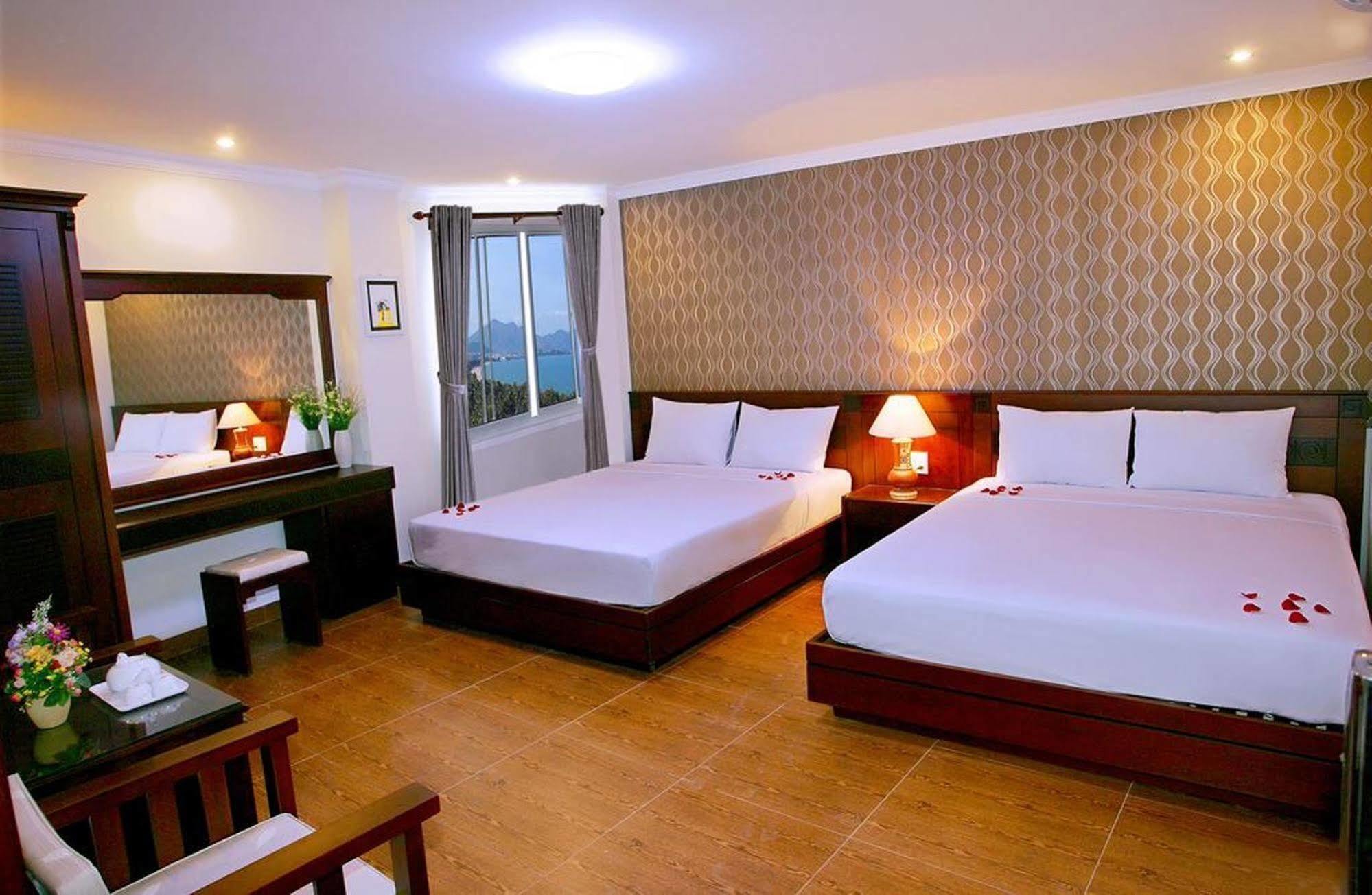 Nice Swan Hotel На Транг Екстериор снимка