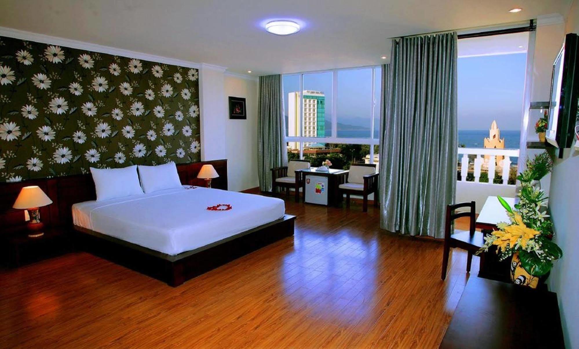 Nice Swan Hotel На Транг Екстериор снимка